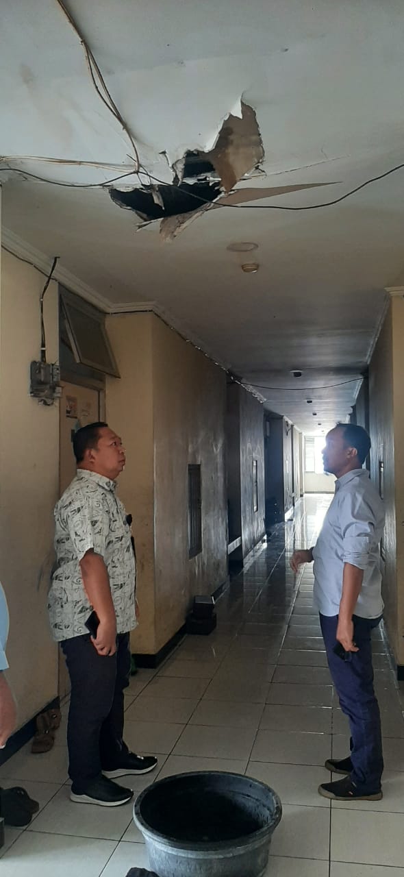 Kunjungan Sekot di rusunawa gamala terkait kerusakan yang terjadi di Rusunawa Gamalama